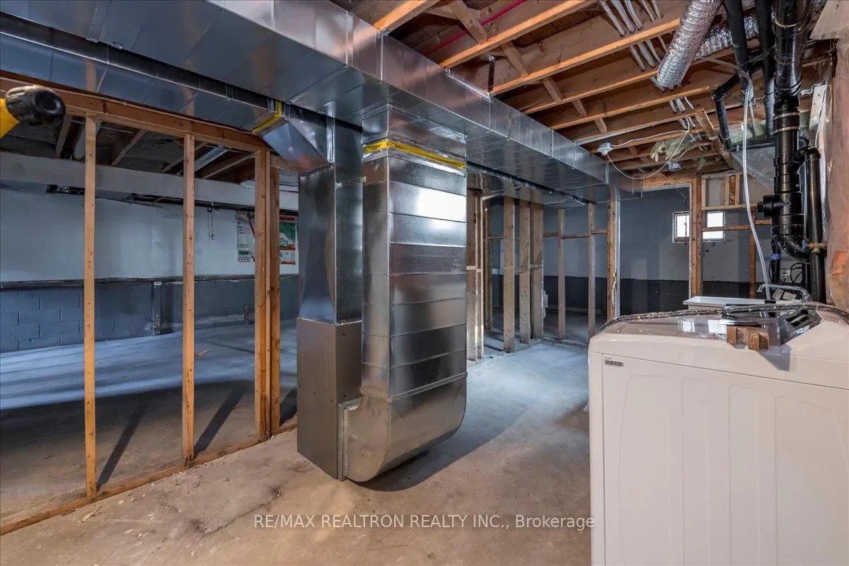 901 17th Concession West Road