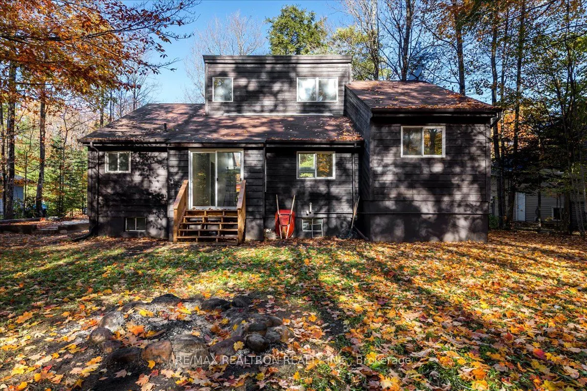 901 17th Concession West Road