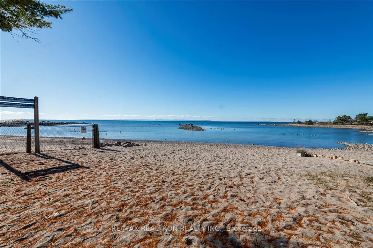 901 17th Concession West Road