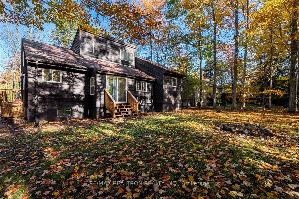 901 17th Concession West Road