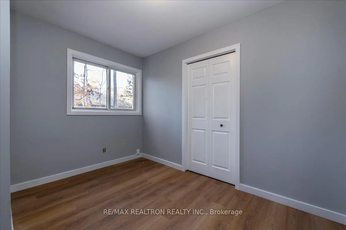 901 17th Concession West Road