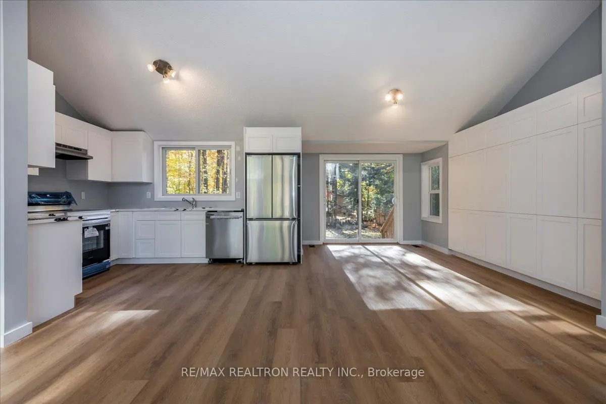 901 17th Concession West Road