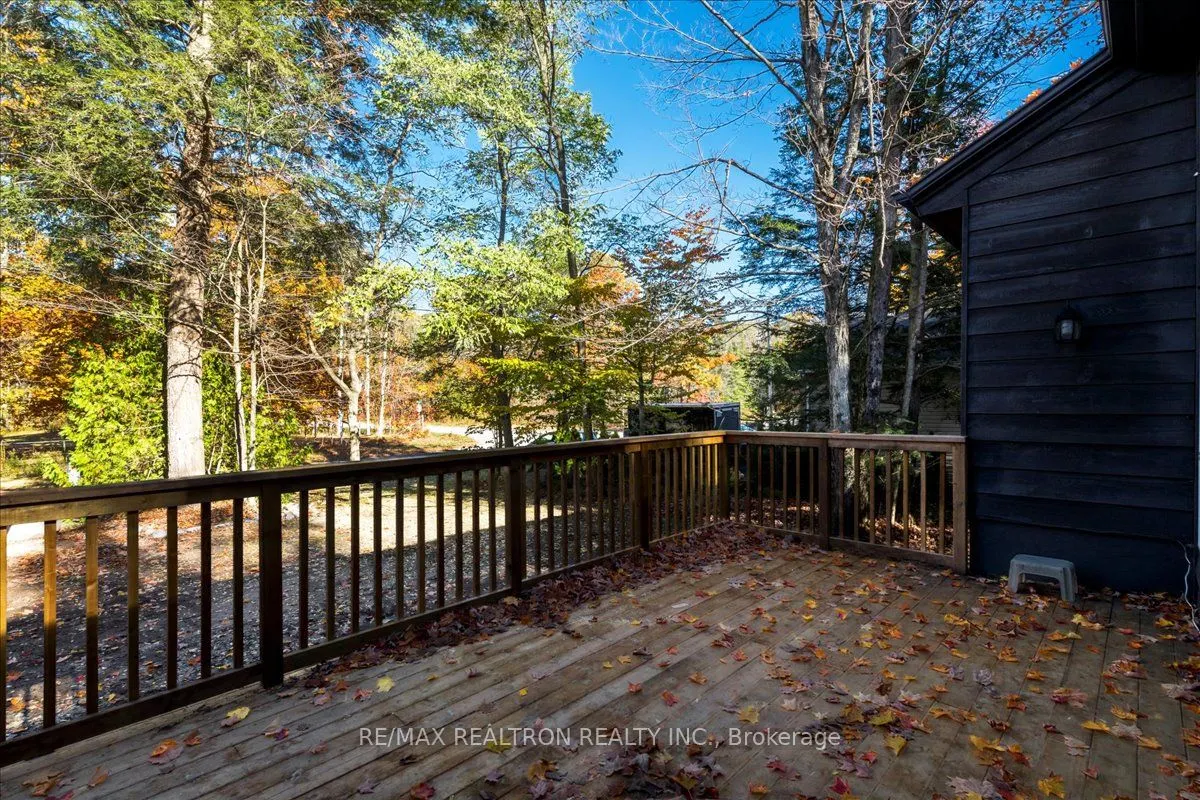 901 17th Concession West Road