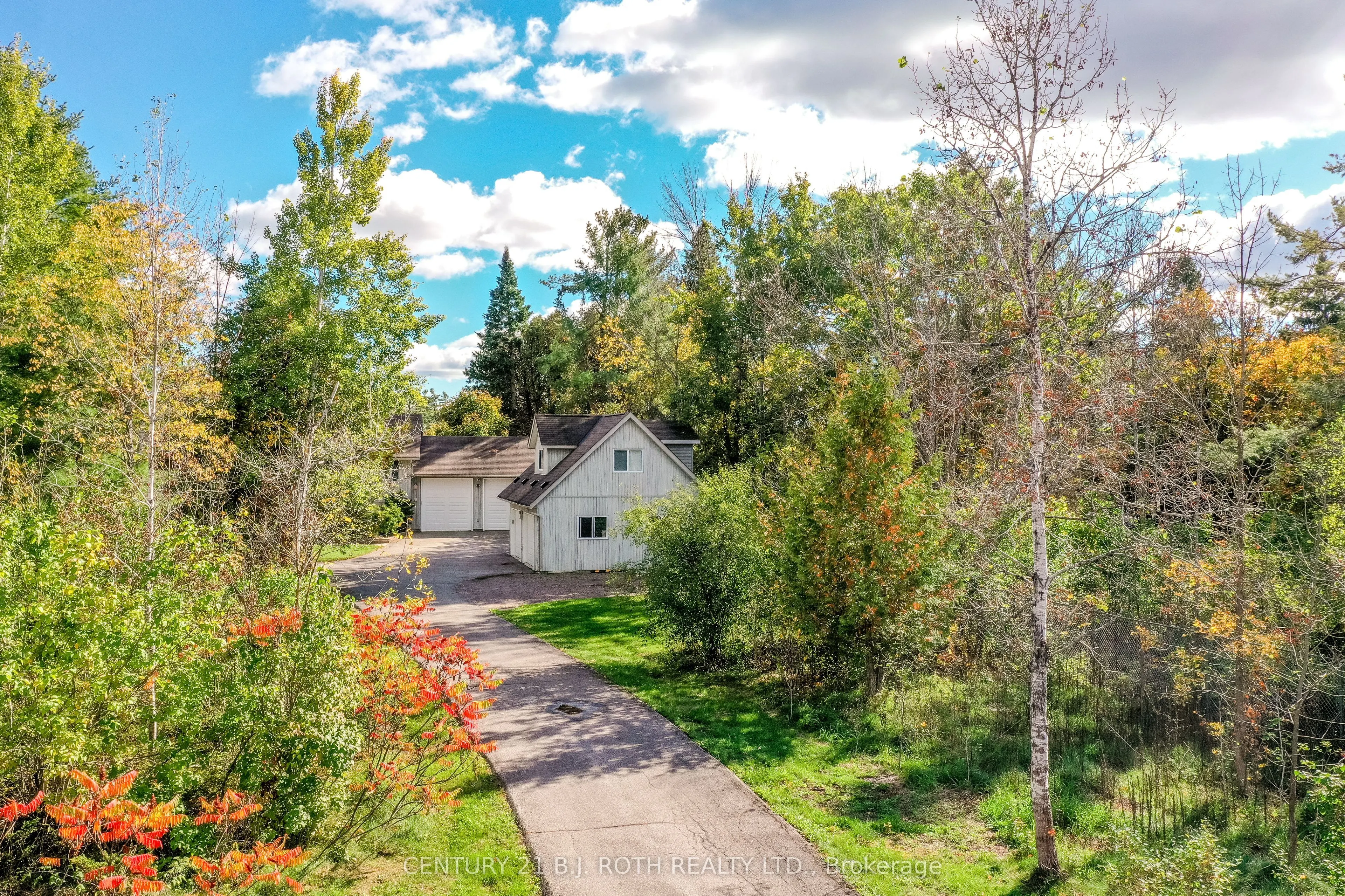 3371 Lake St. George Boulevard