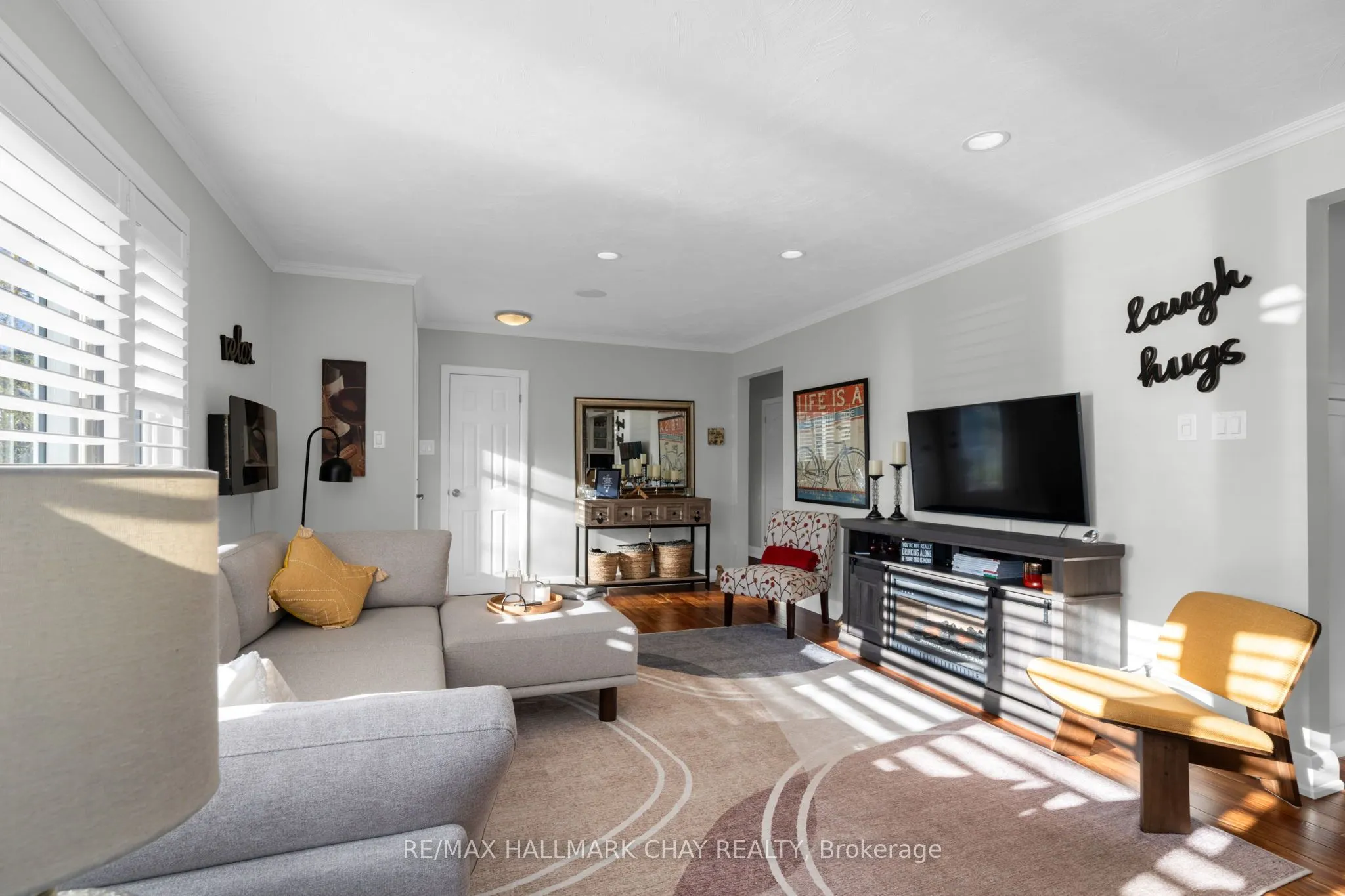 15 Bothwell Crescent