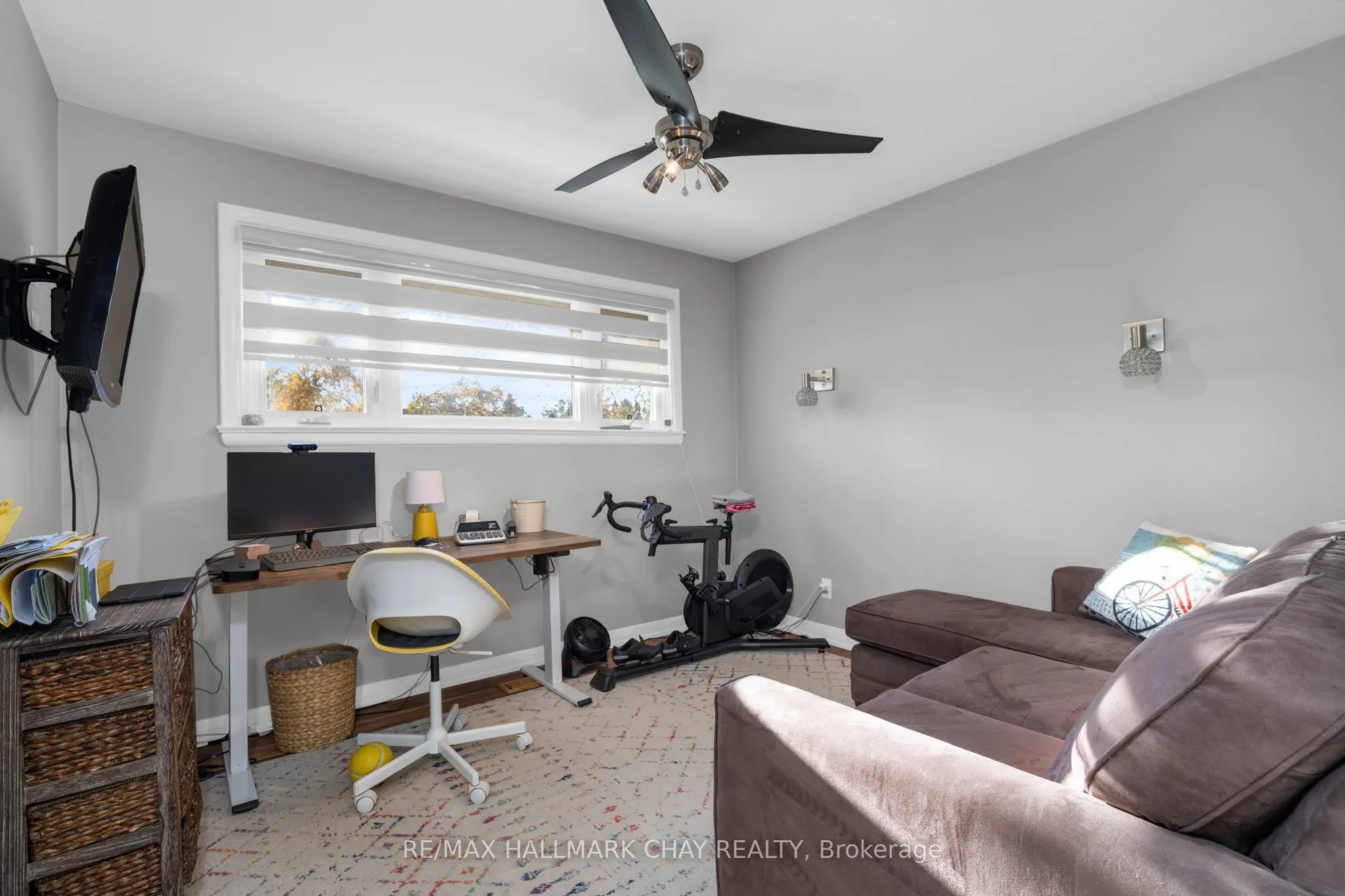 15 Bothwell Crescent