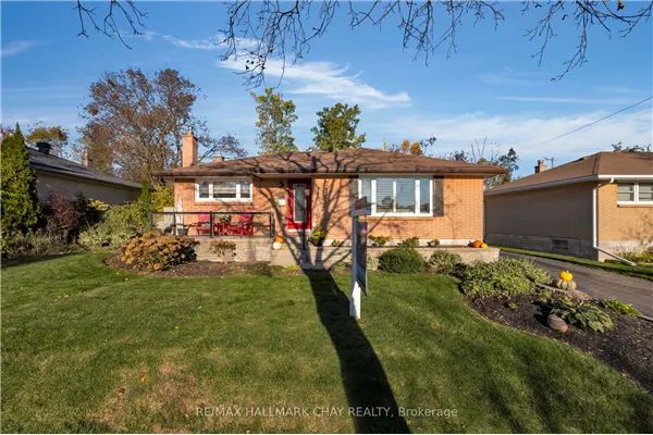 15 Bothwell Crescent