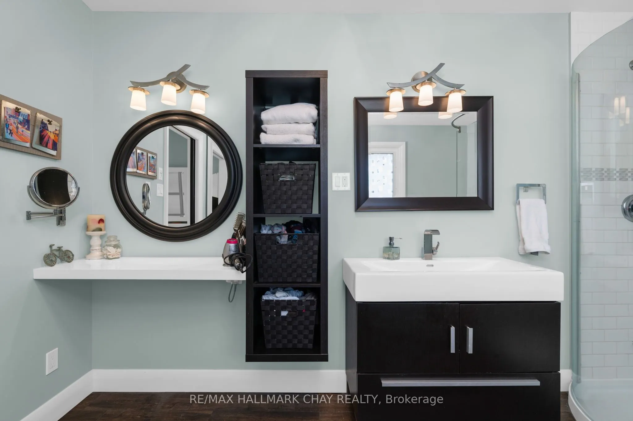 15 Bothwell Crescent