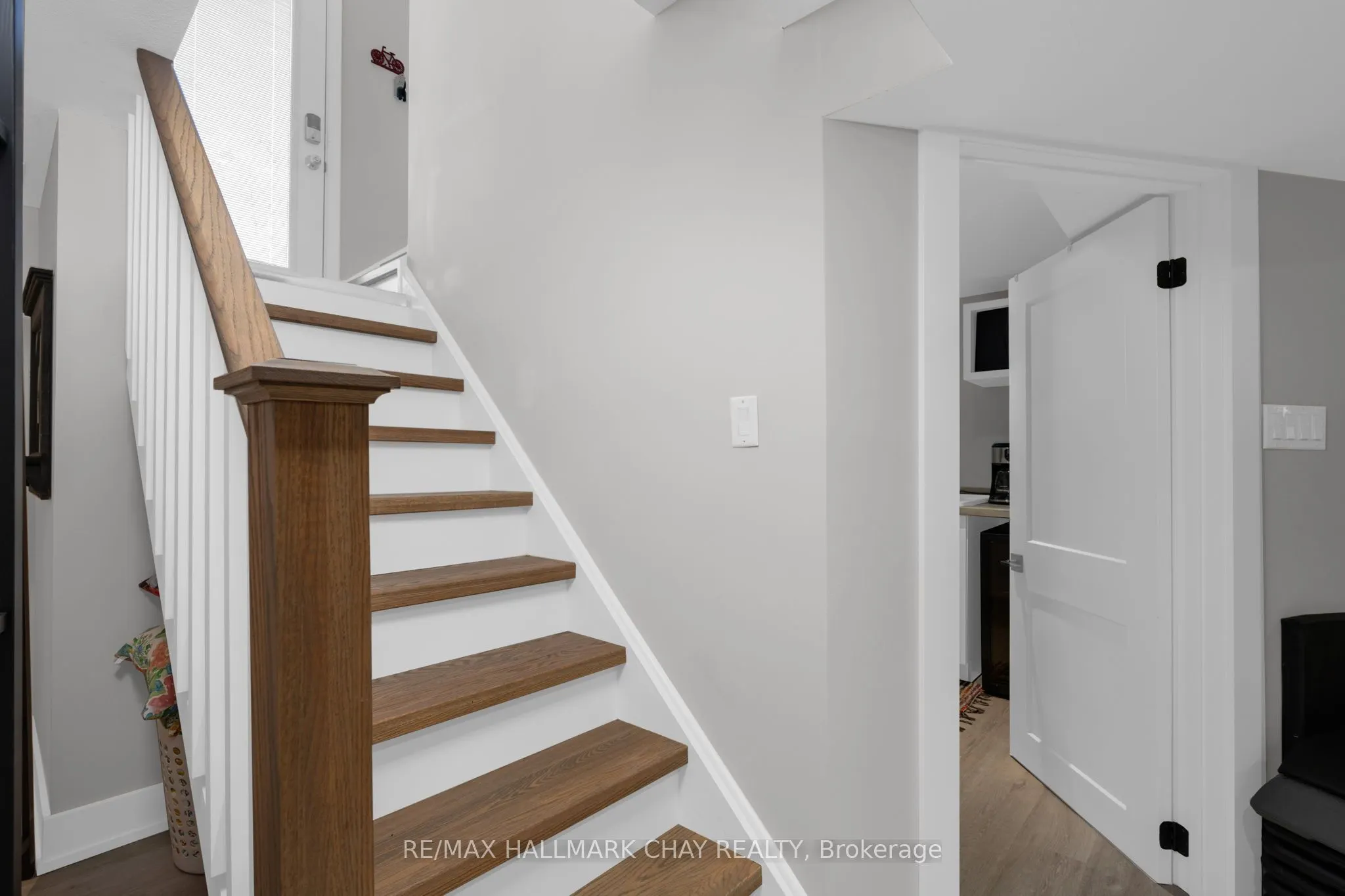 15 Bothwell Crescent