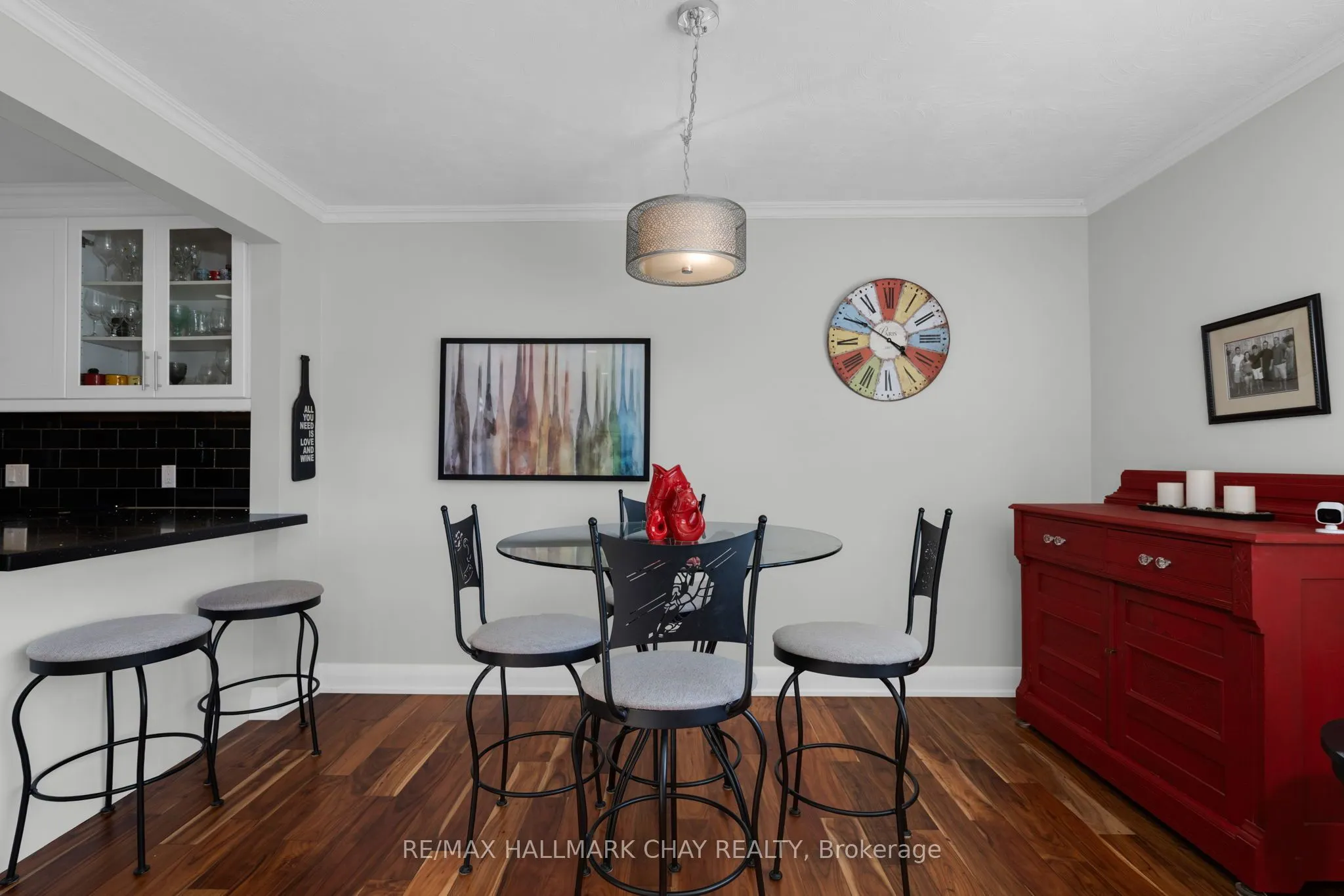 15 Bothwell Crescent