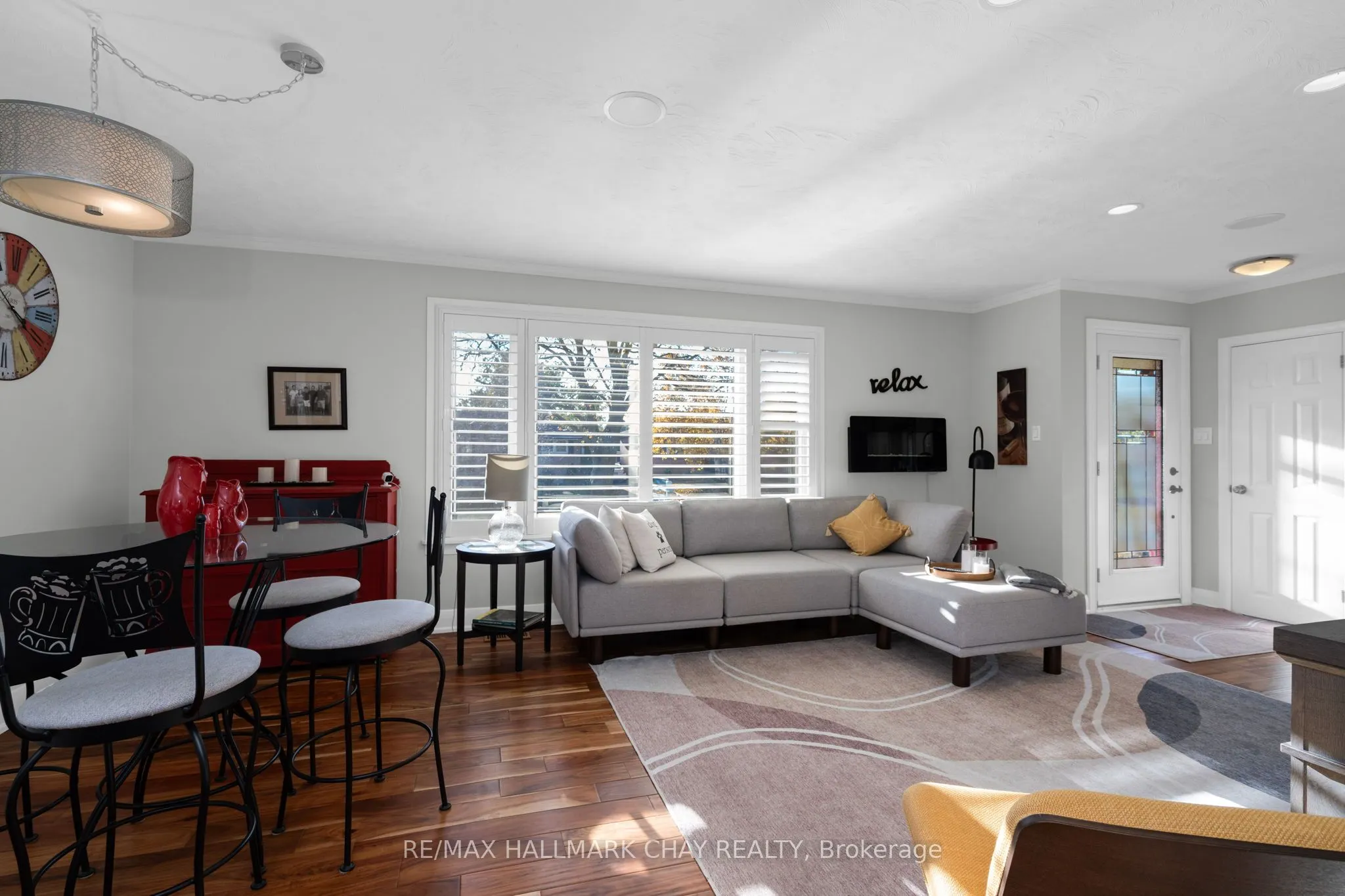 15 Bothwell Crescent