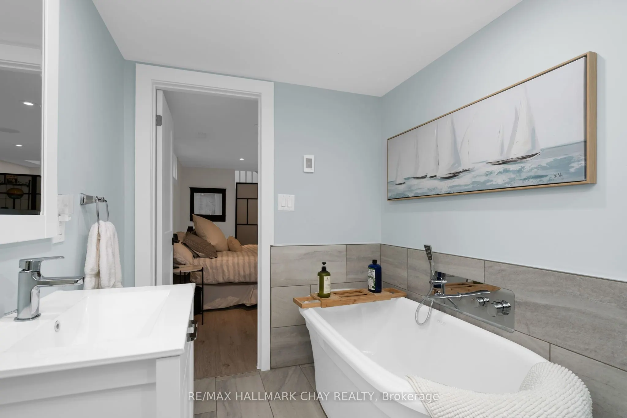 15 Bothwell Crescent