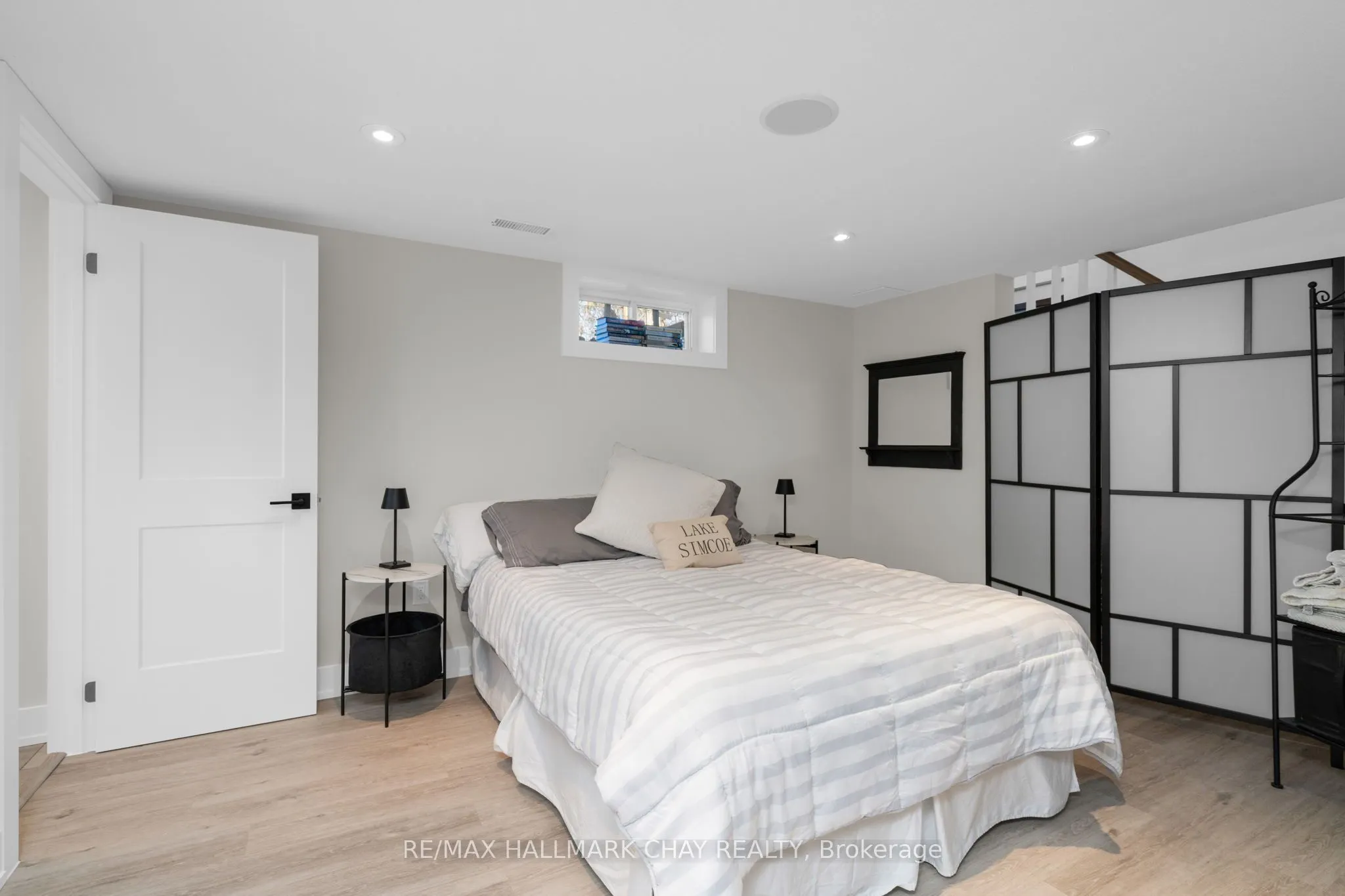 15 Bothwell Crescent