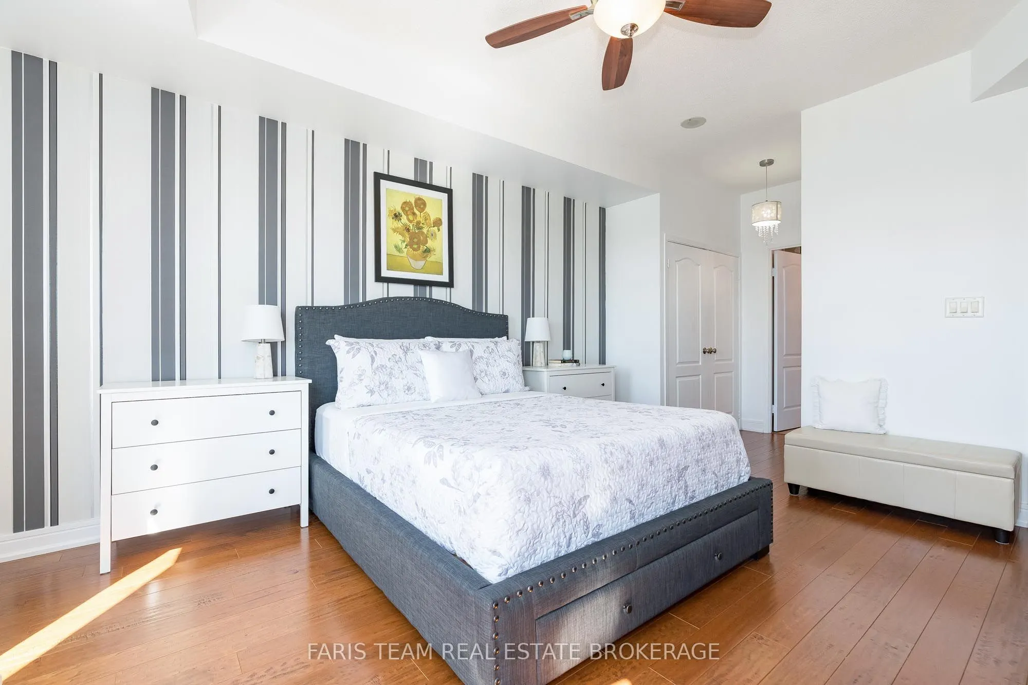 2 Toronto Street, #902