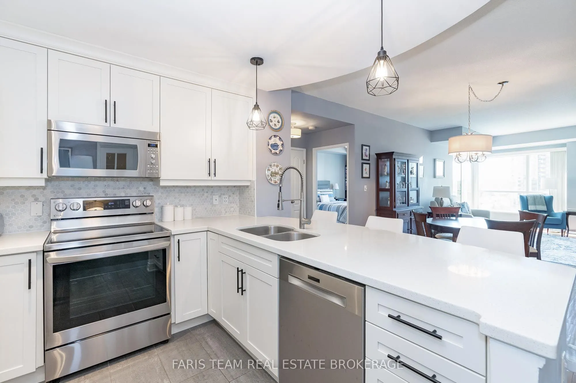 2 Toronto Street, #902