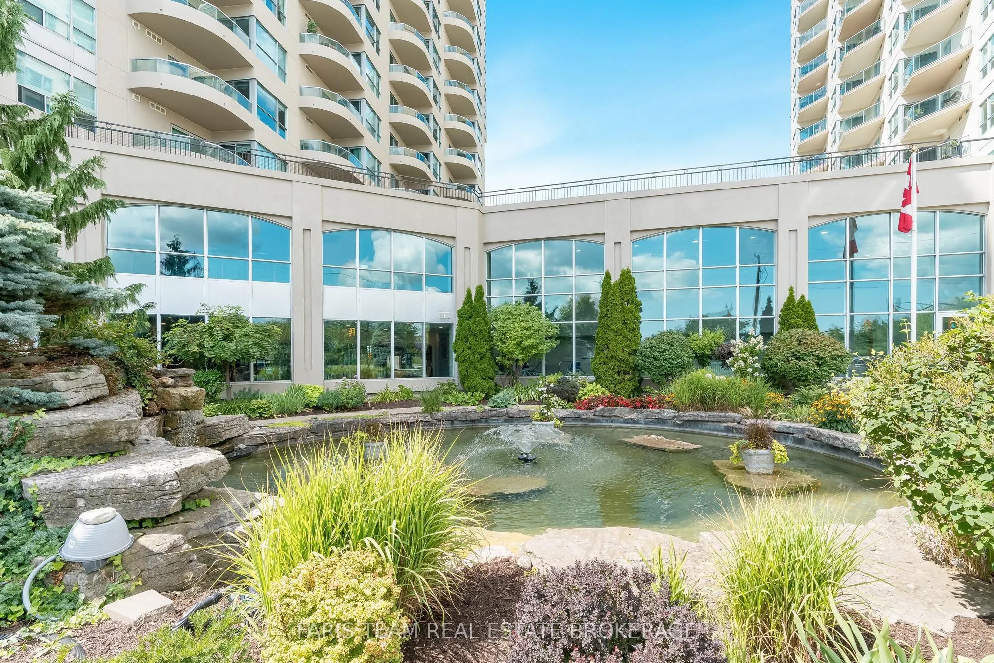 2 Toronto Street, #902