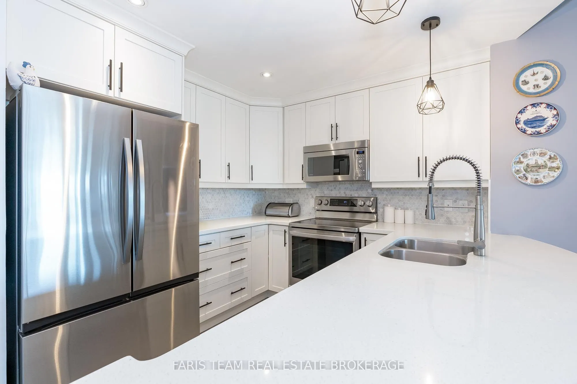 2 Toronto Street, #902