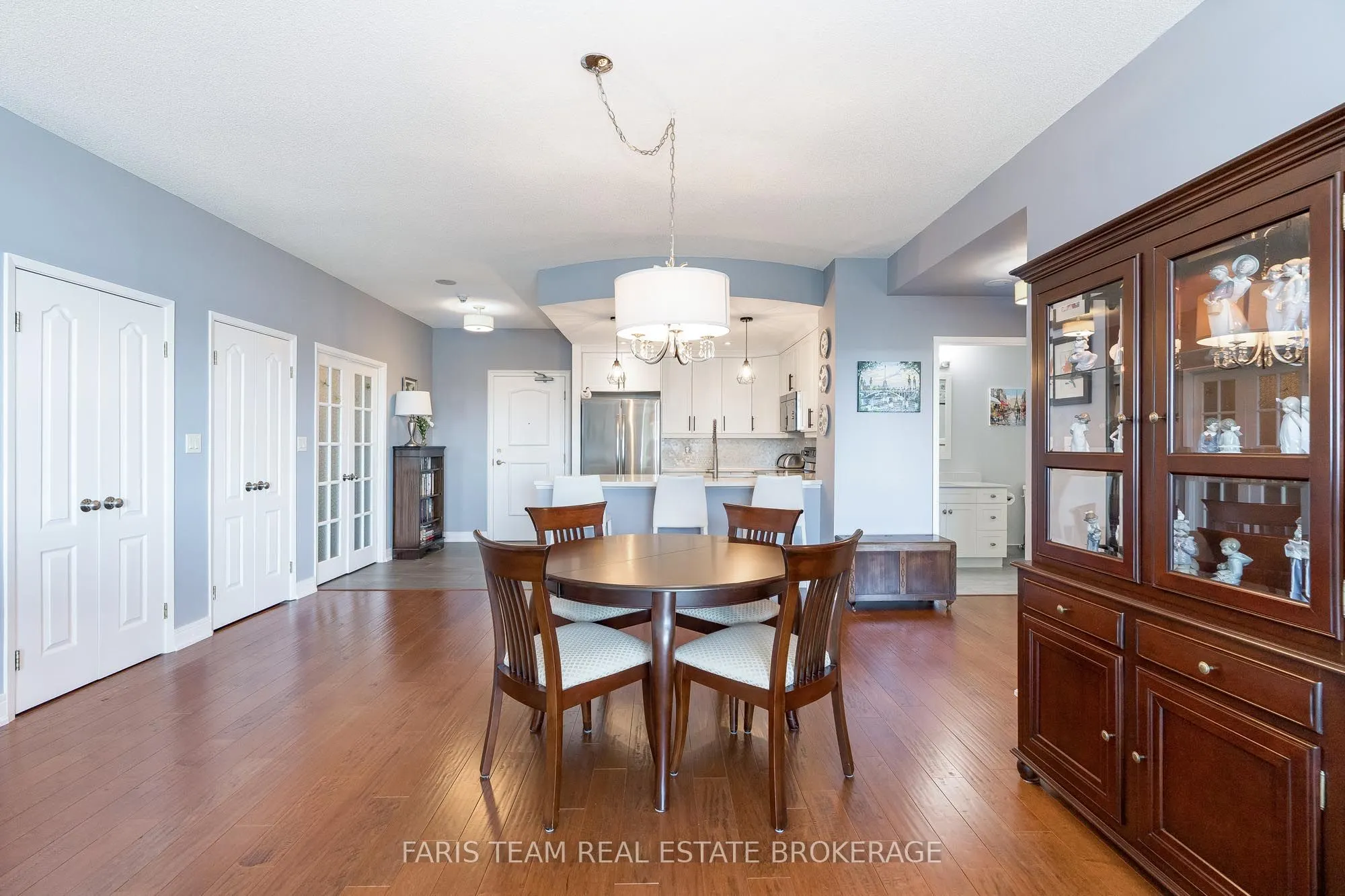 2 Toronto Street, #902