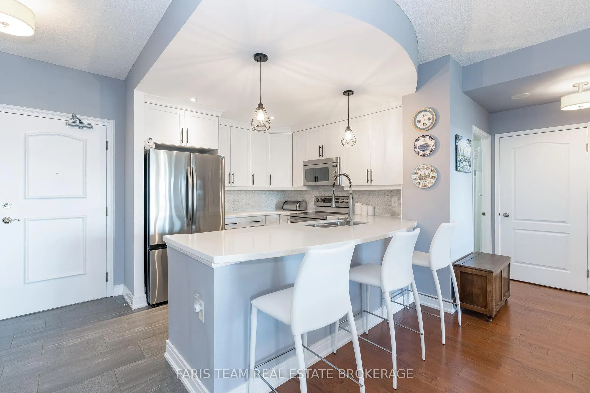 2 Toronto Street, #902