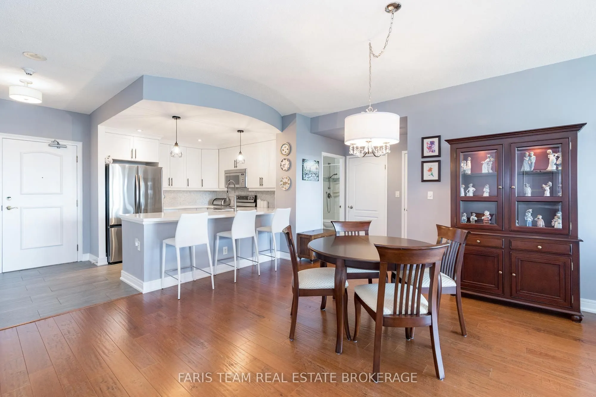 2 Toronto Street, #902