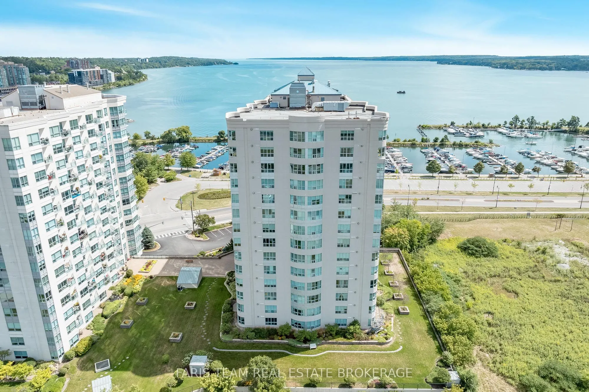 2 Toronto Street, #902