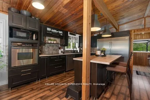 1398 Old Second Road N