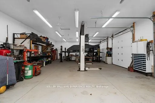 1398 Old Second Road N