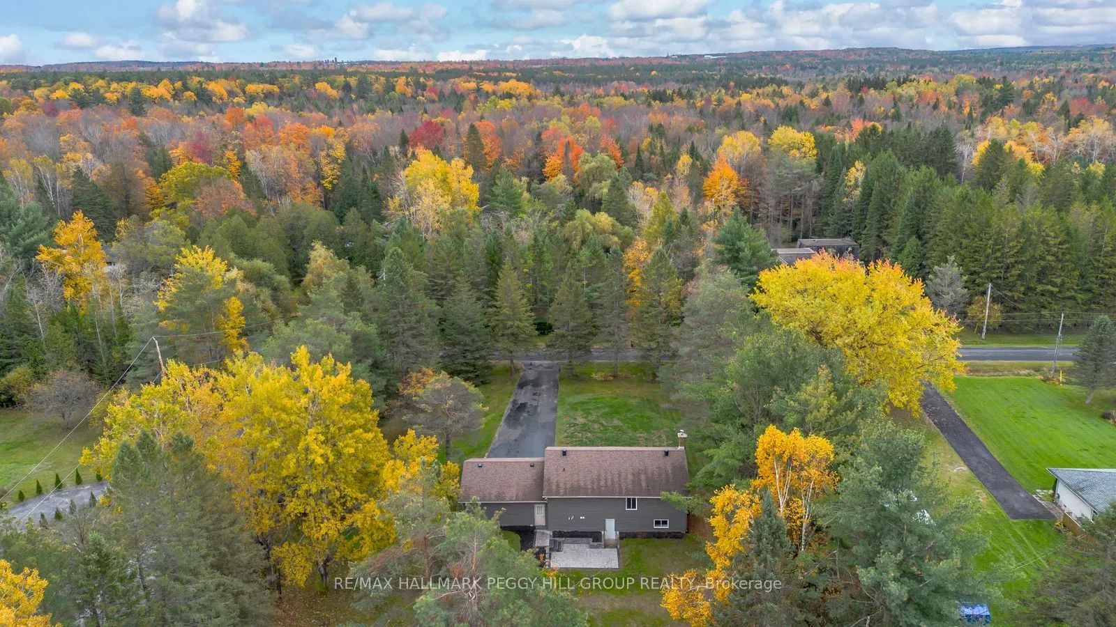 16 Hillview Crescent