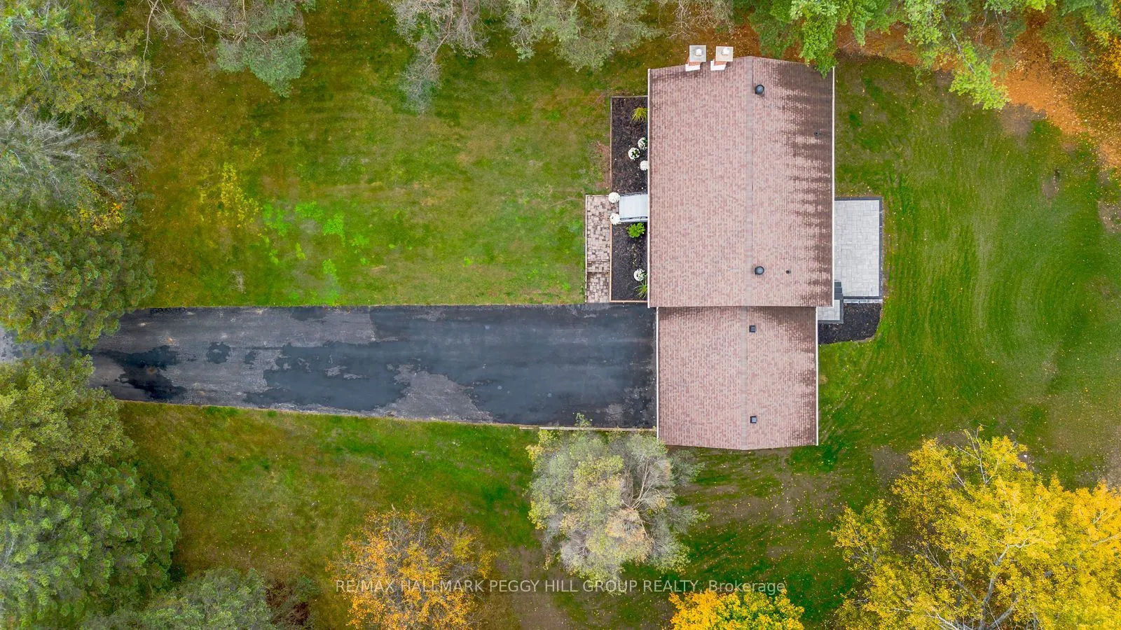 16 Hillview Crescent