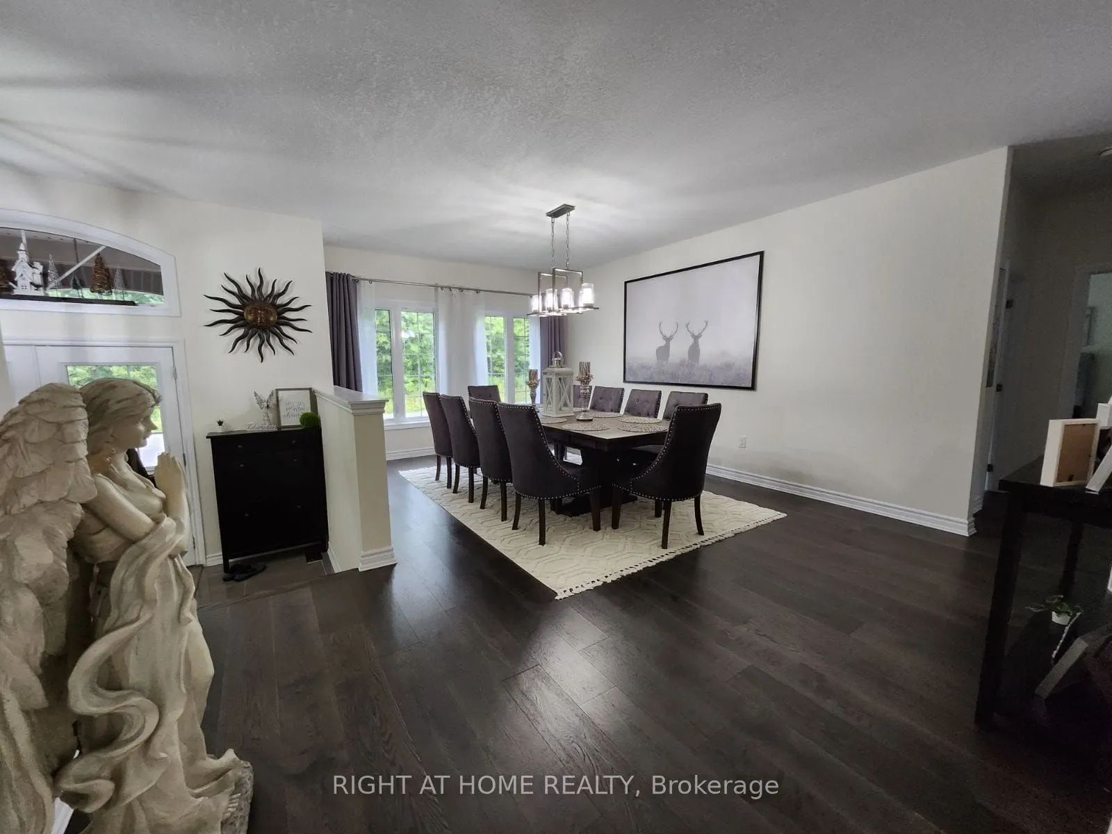 84 Diamond Valley Drive