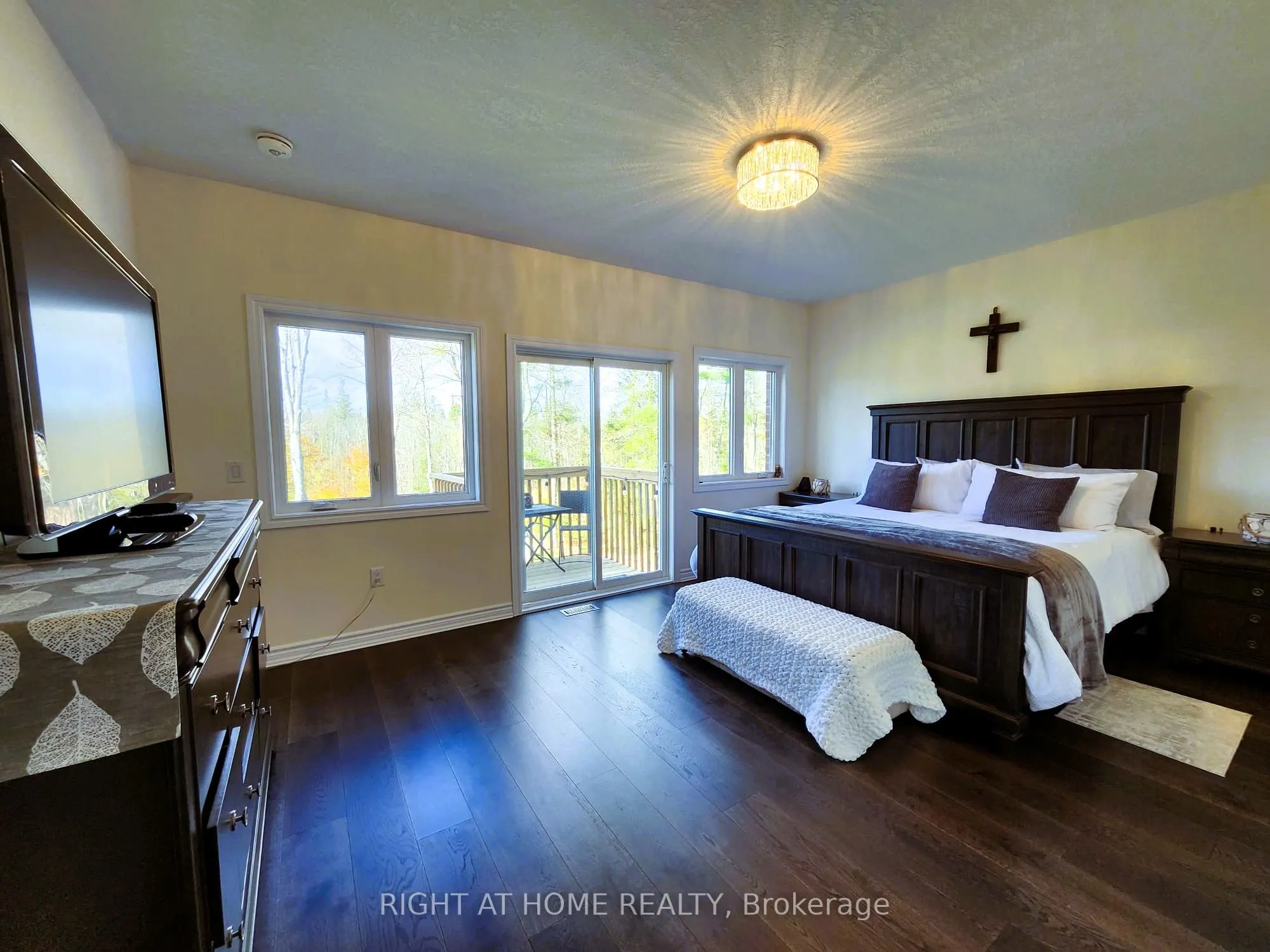 84 Diamond Valley Drive