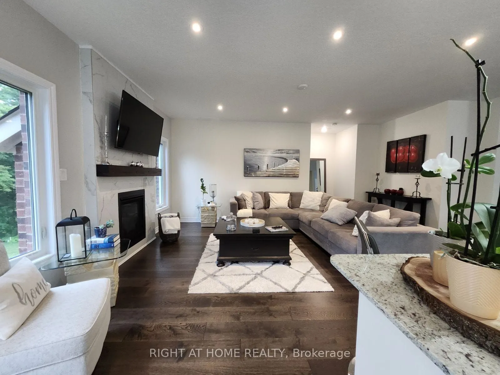 84 Diamond Valley Drive