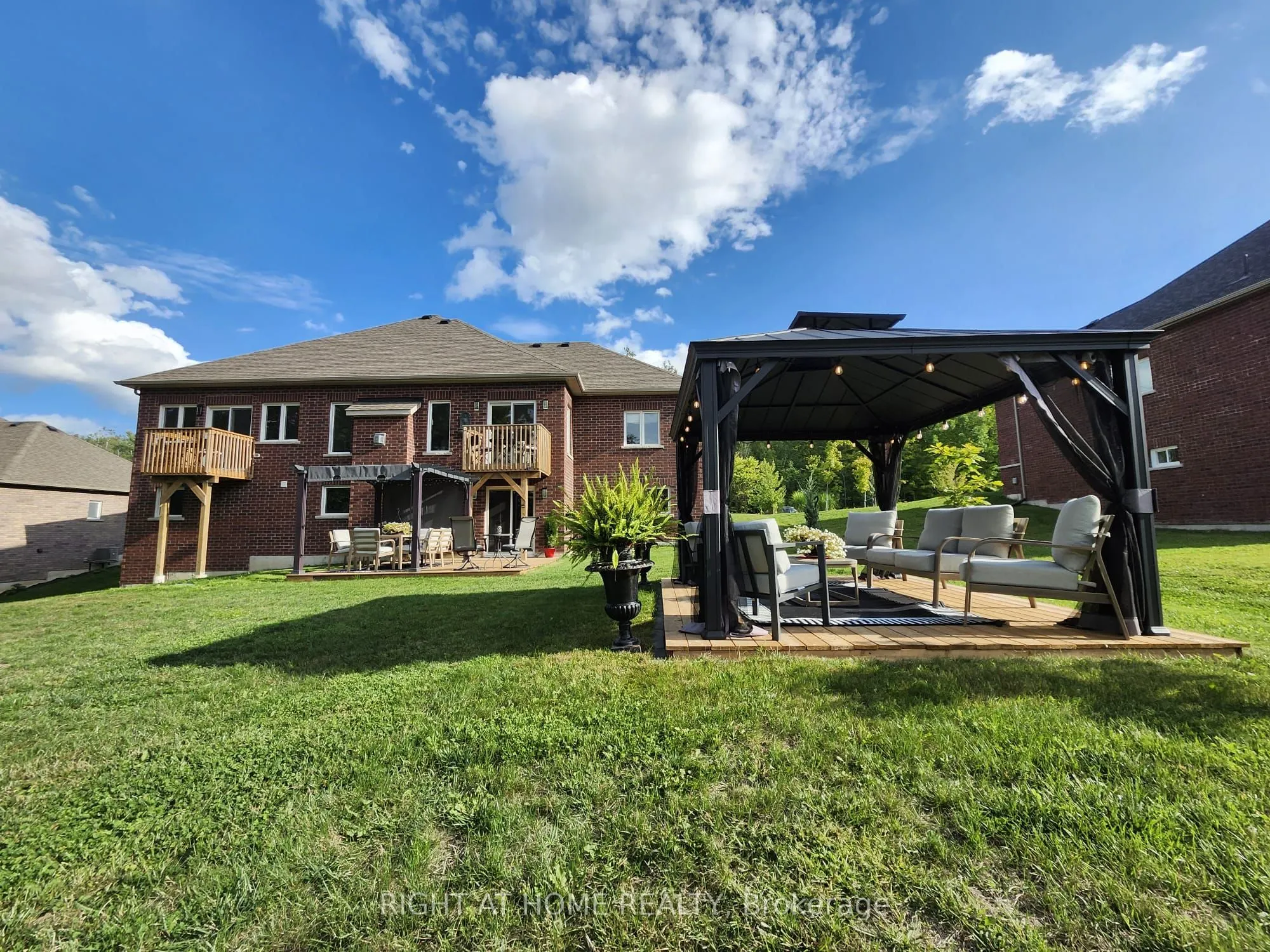 84 Diamond Valley Drive