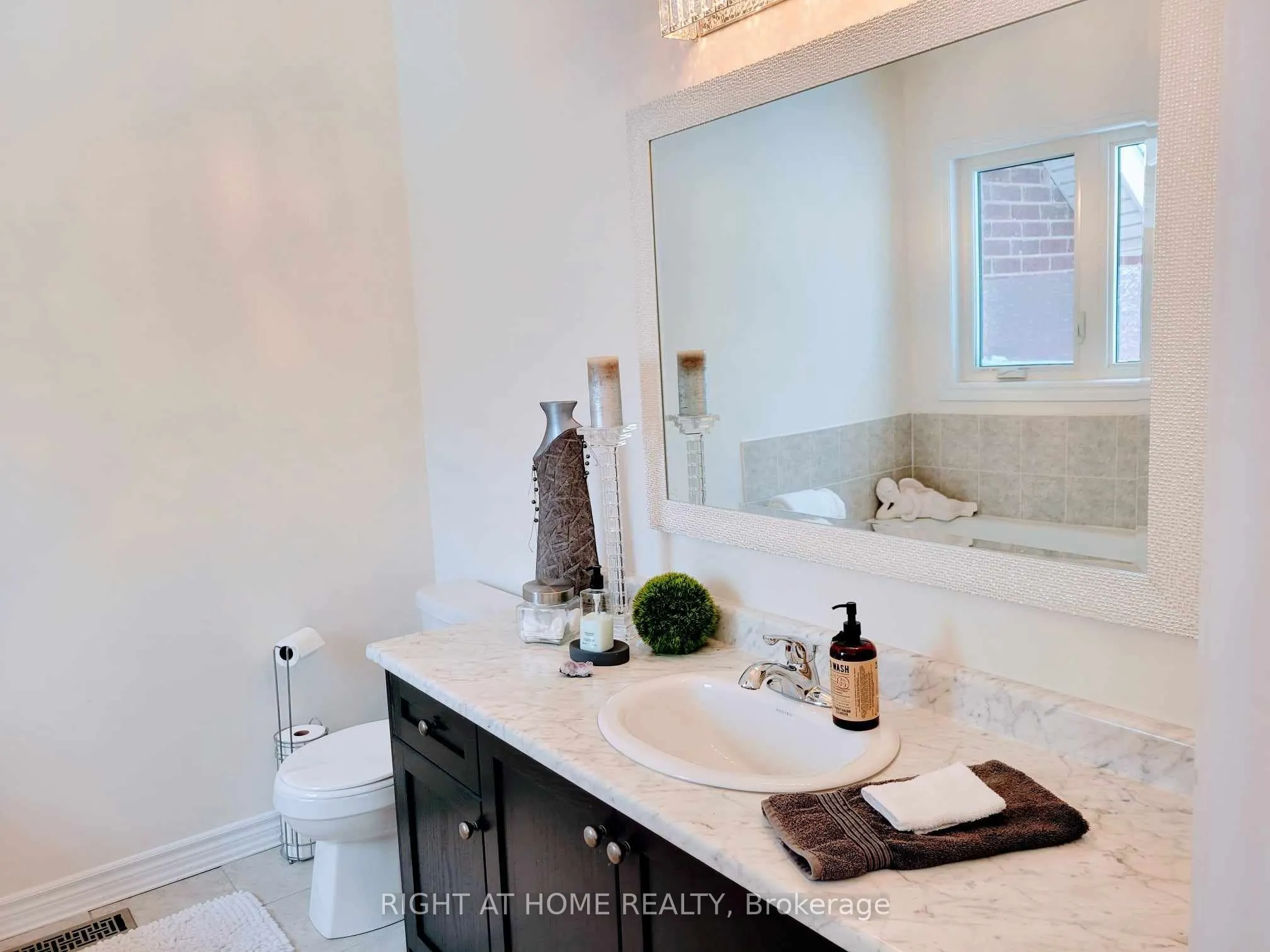 84 Diamond Valley Drive