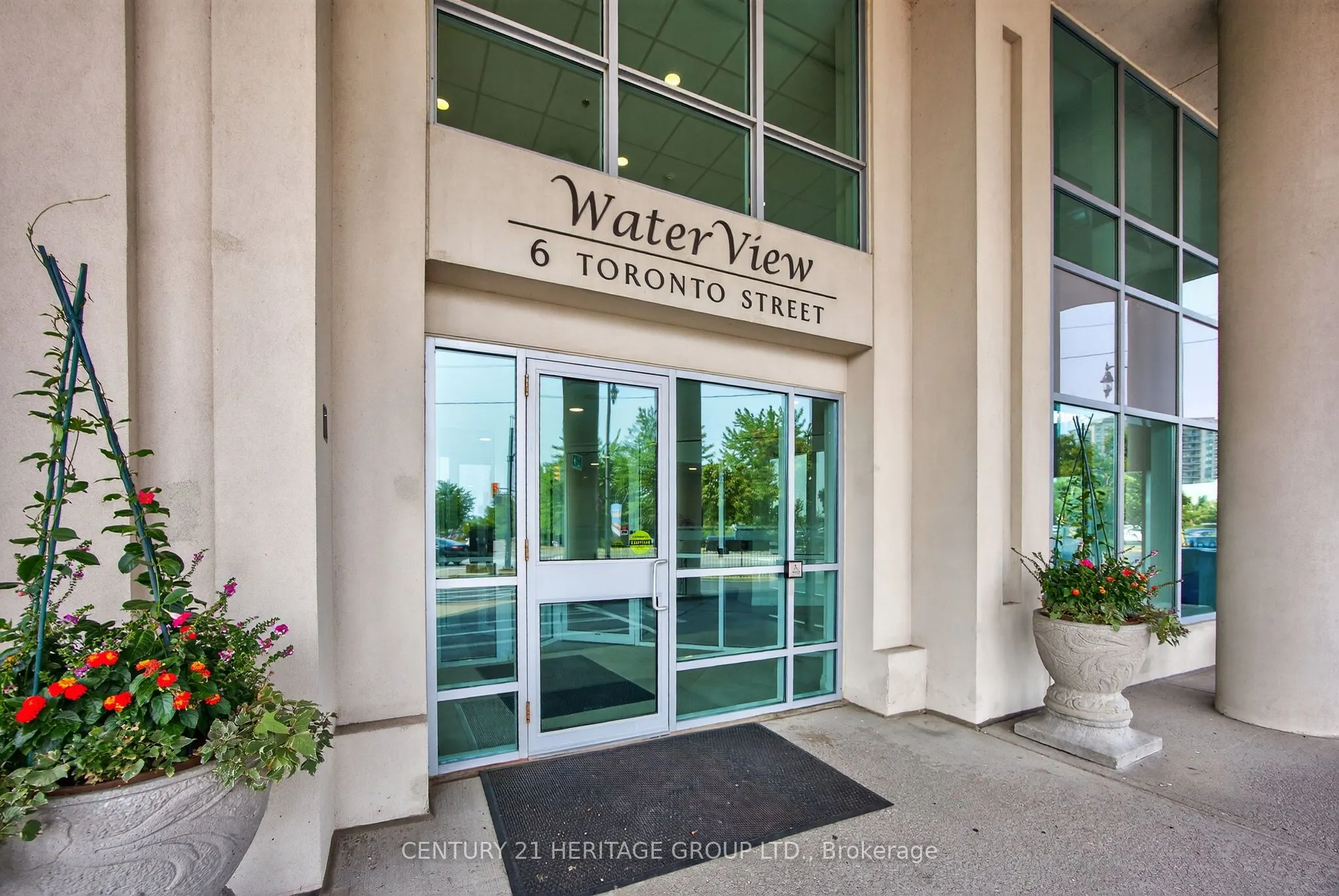 6 Toronto Street, #1008