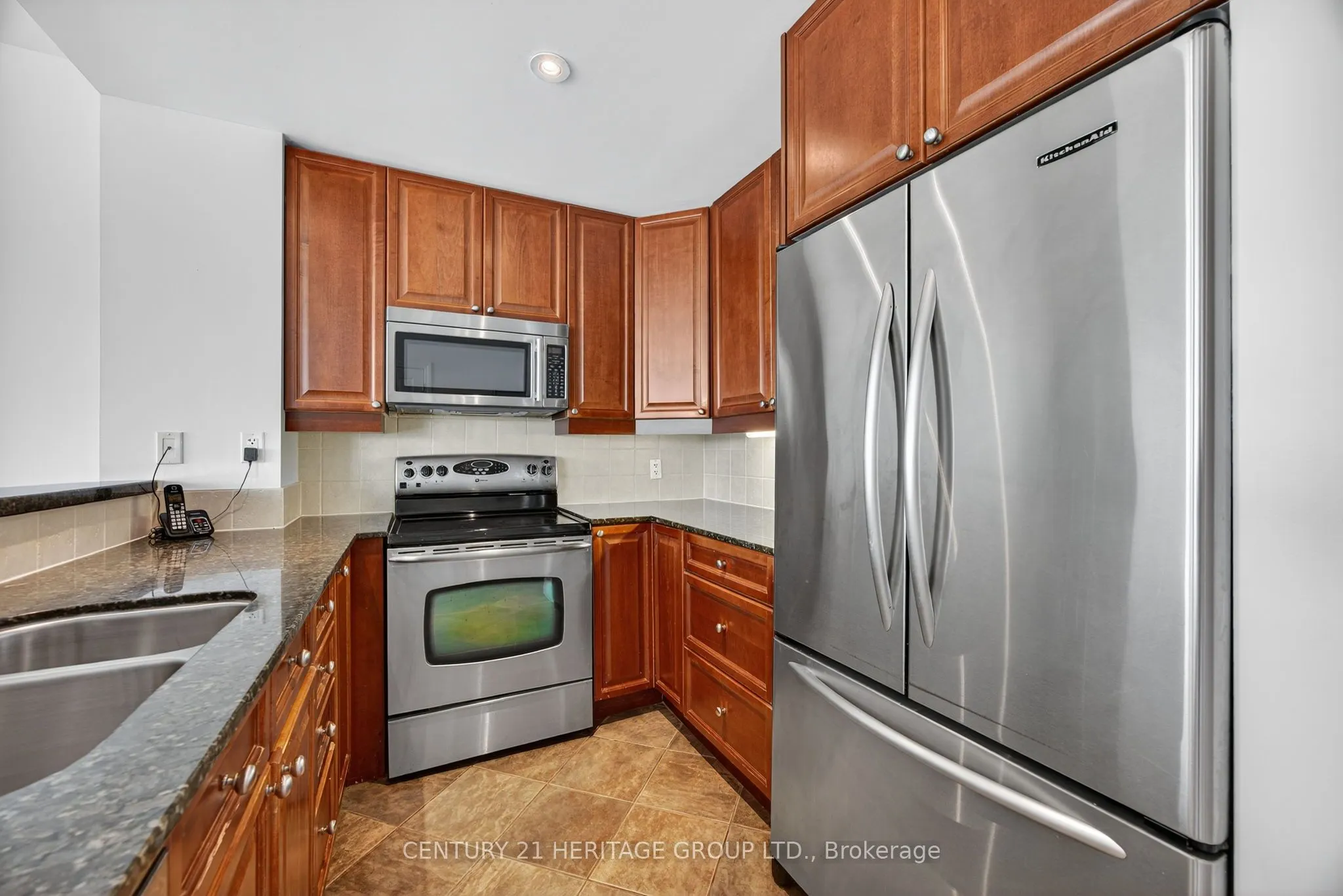 6 Toronto Street, #1008