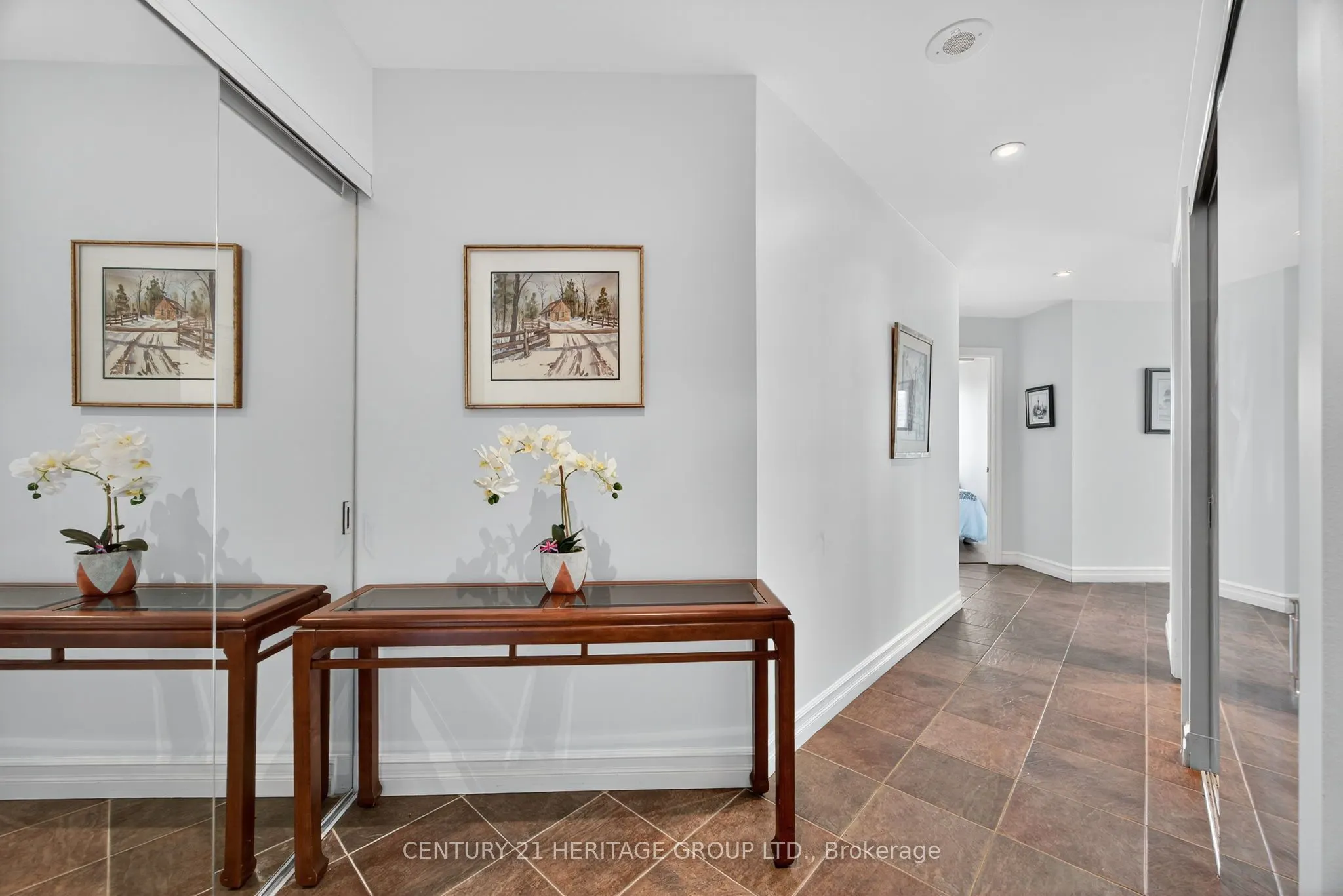 6 Toronto Street, #1008