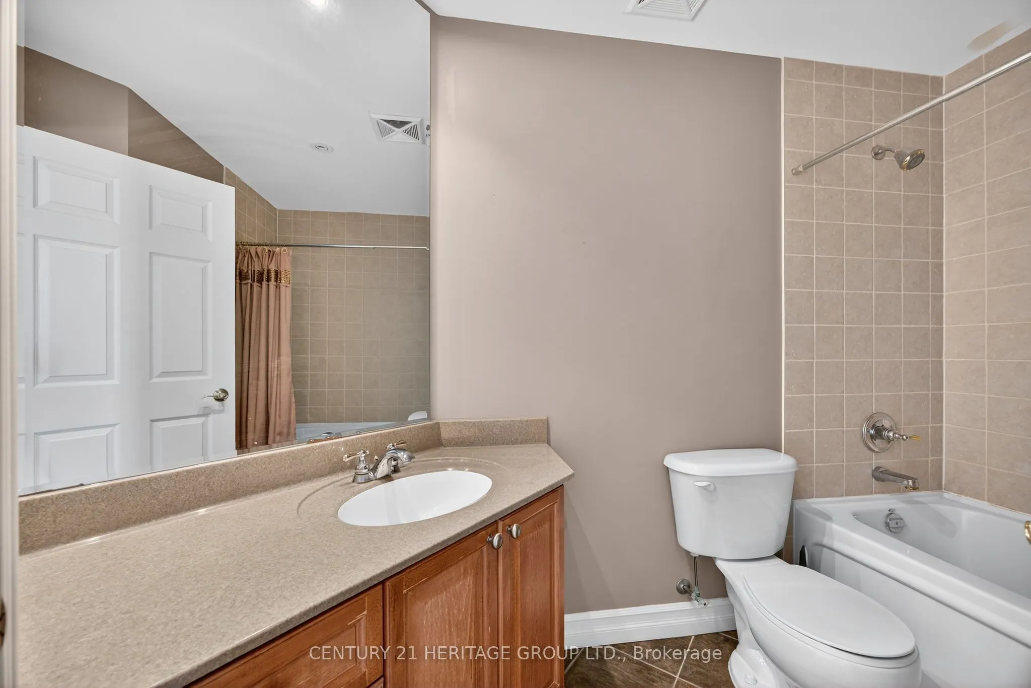 6 Toronto Street, #1008