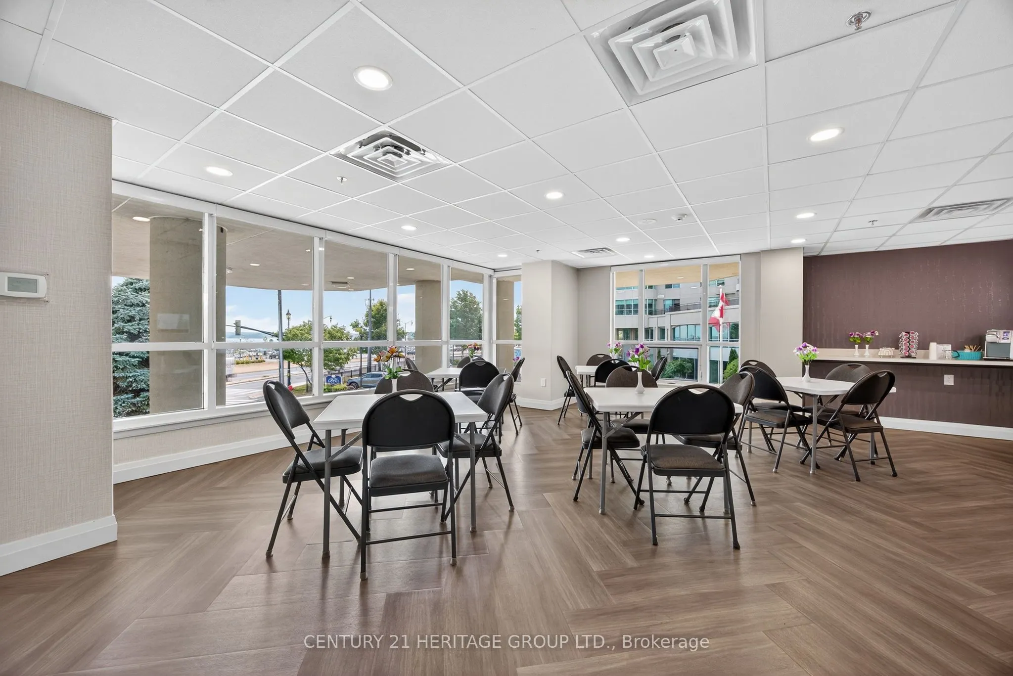 6 Toronto Street, #1008