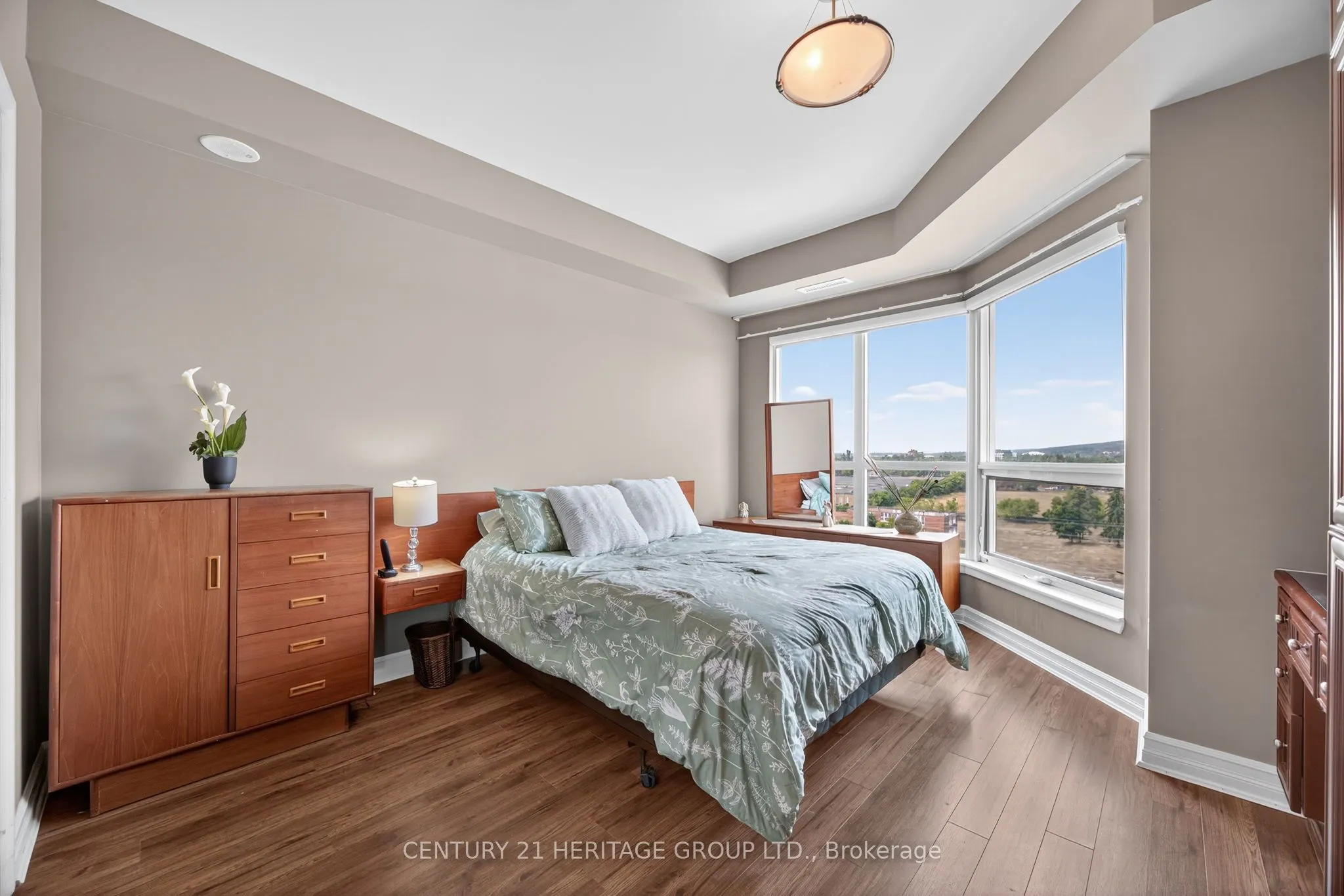 6 Toronto Street, #1008