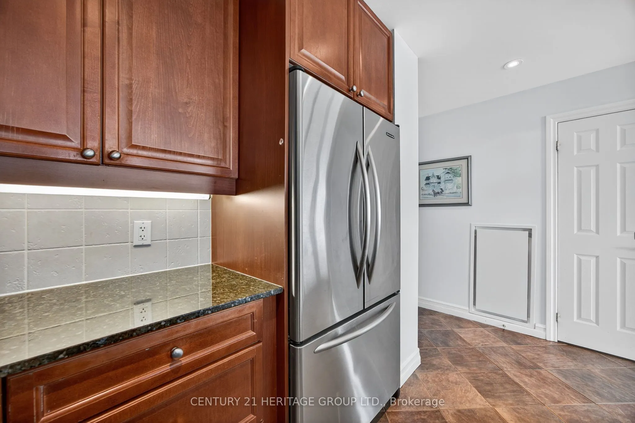 6 Toronto Street, #1008