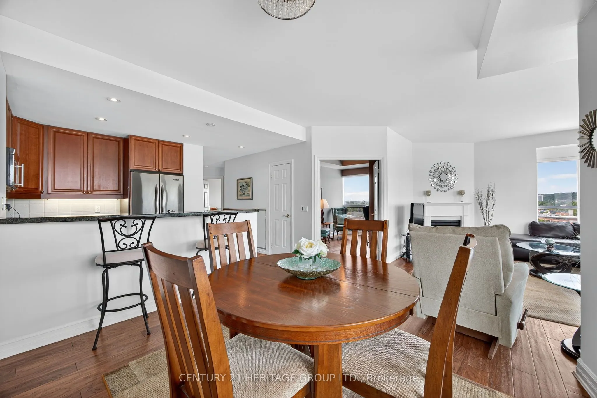 6 Toronto Street, #1008