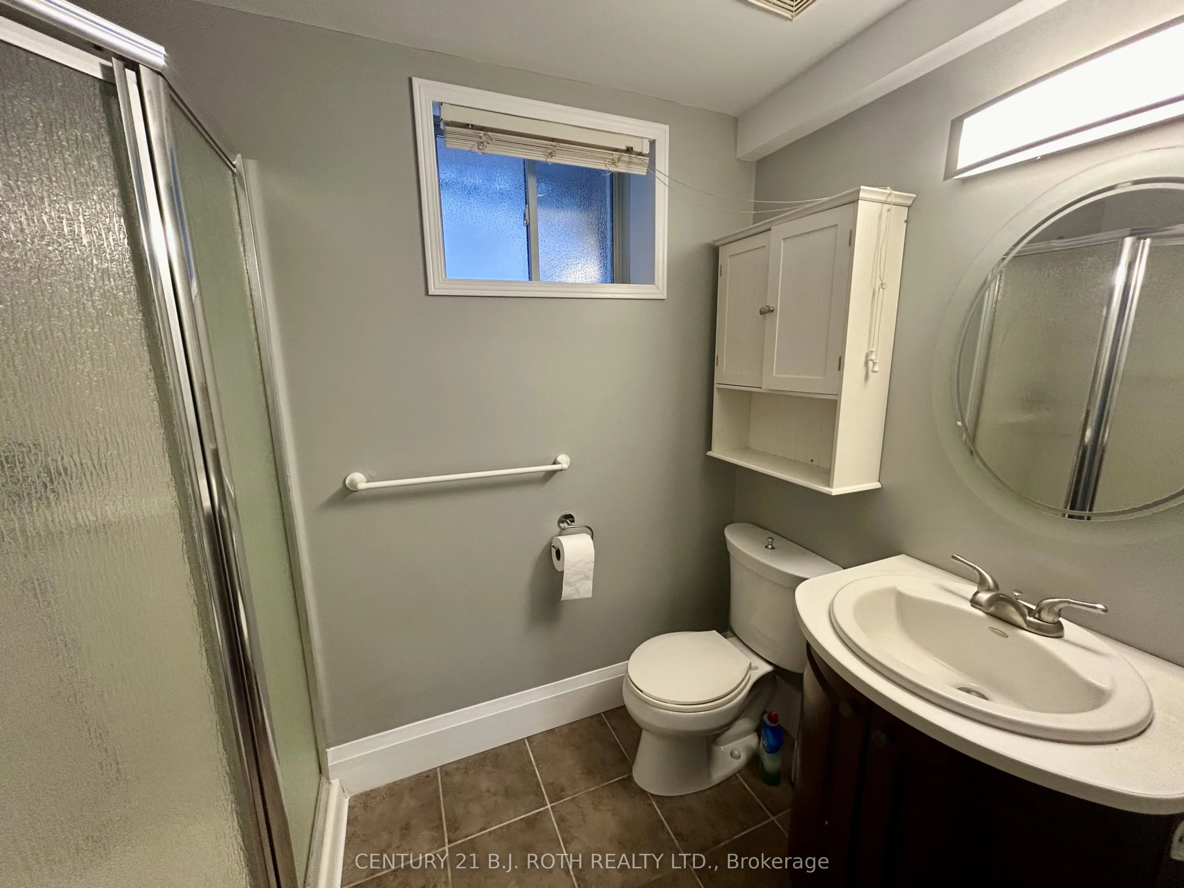 140 Monique Crescent, #Lower