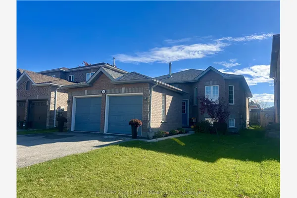 140 Monique Crescent, #Lower