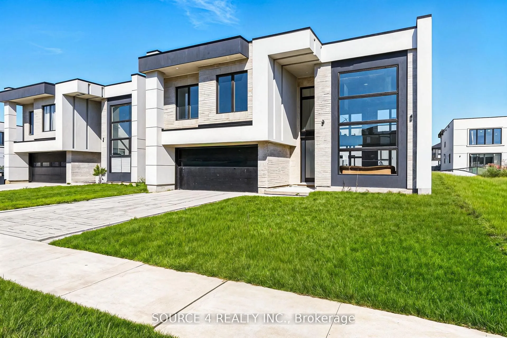 3781 Sunbank Crescent