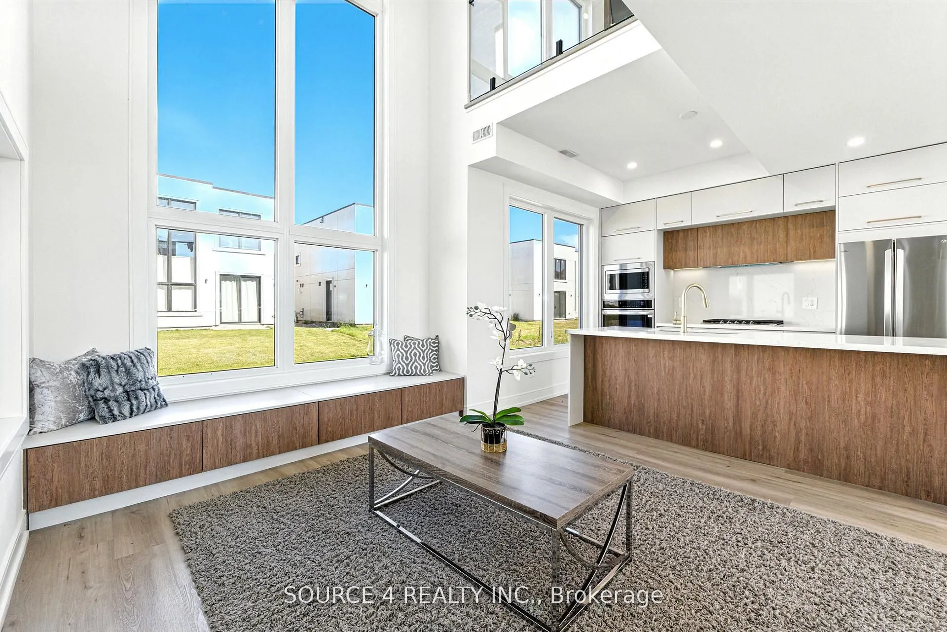 3781 Sunbank Crescent