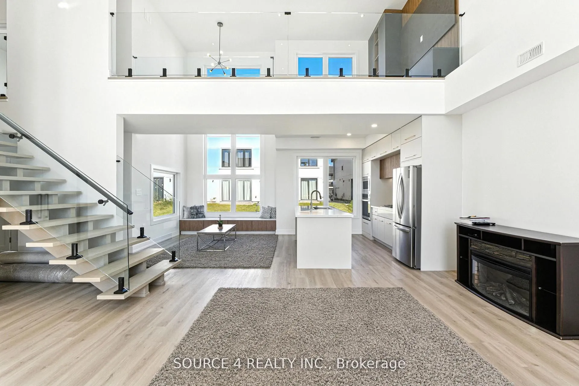 3781 Sunbank Crescent