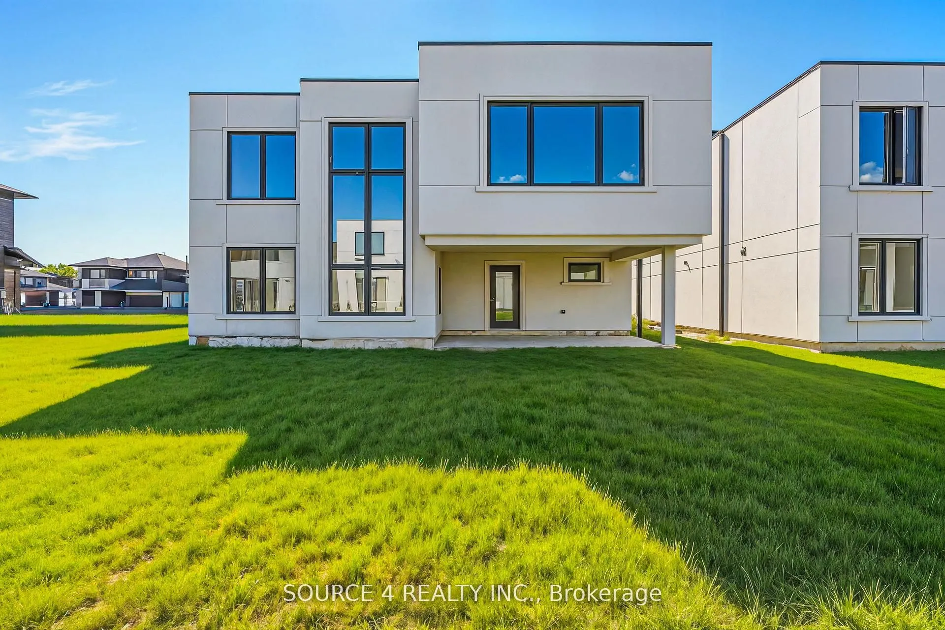 3781 Sunbank Crescent