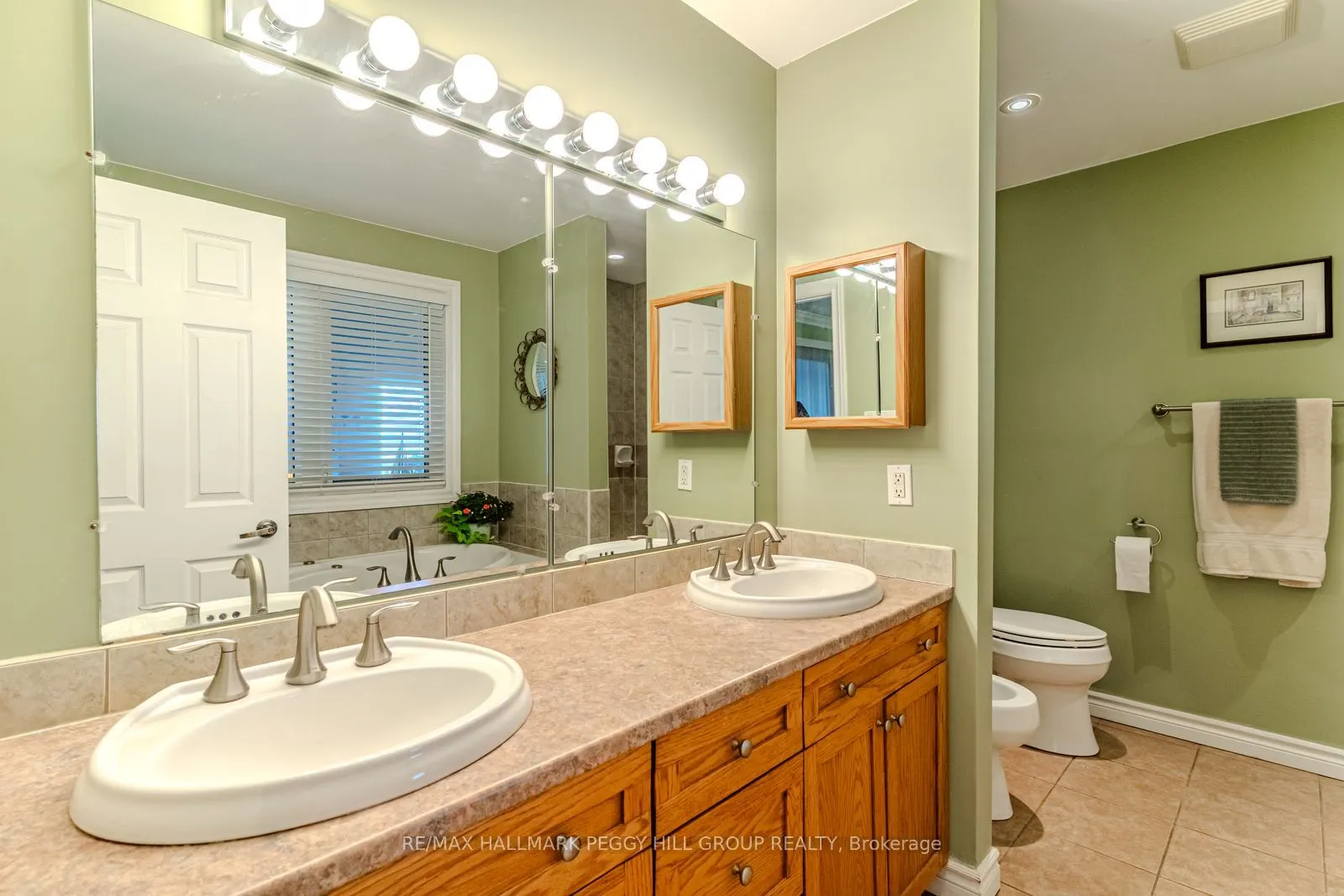 383 Peek-A-Boo Trail