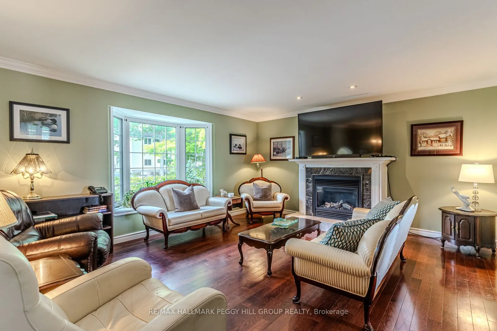 383 Peek-A-Boo Trail